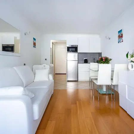 Azur Flat Appartamento Nizza
